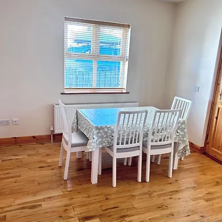 Holiday home Dunalinn, *