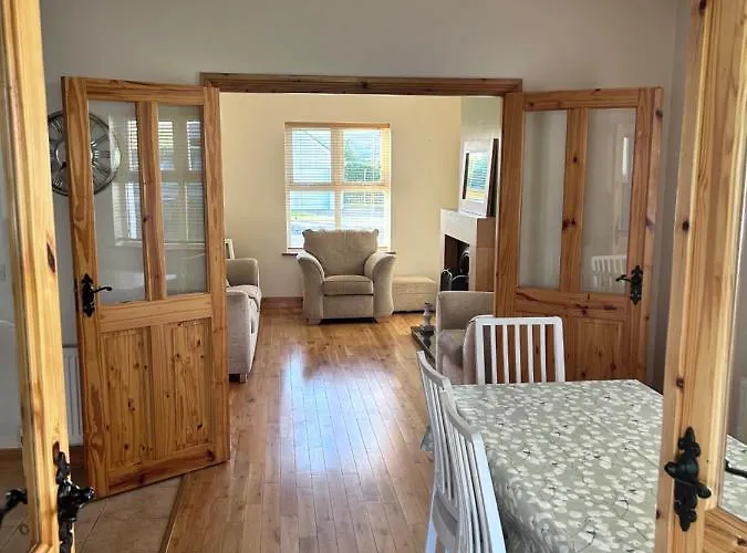 Semesterbostad Dunalinn,